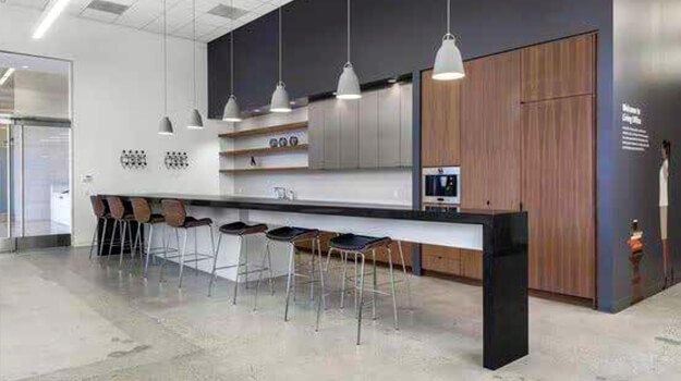 Collaborative workspace in a sociable, shared environment